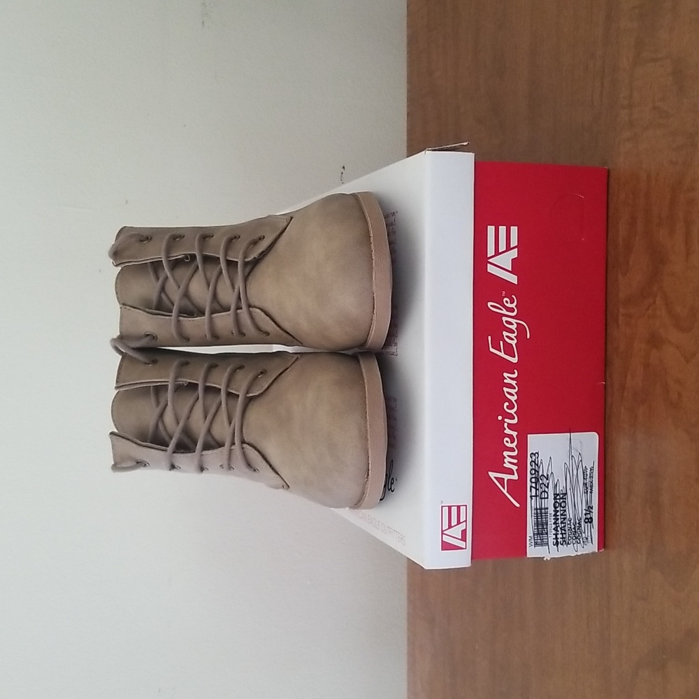 American Eagle Shannon Bootie 8.5 Womens Tan/Cognac NWT